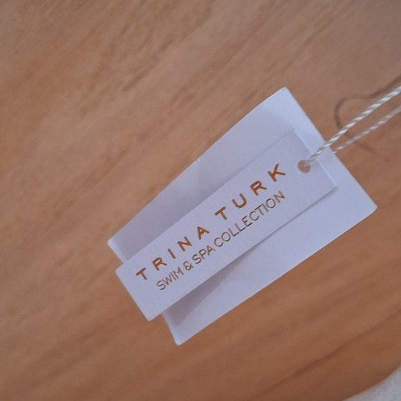 NWT- Trina Turk Breeze Twist Black Textured Bandeau Bathing Suit Top Size 4 - Picture 8 of 10